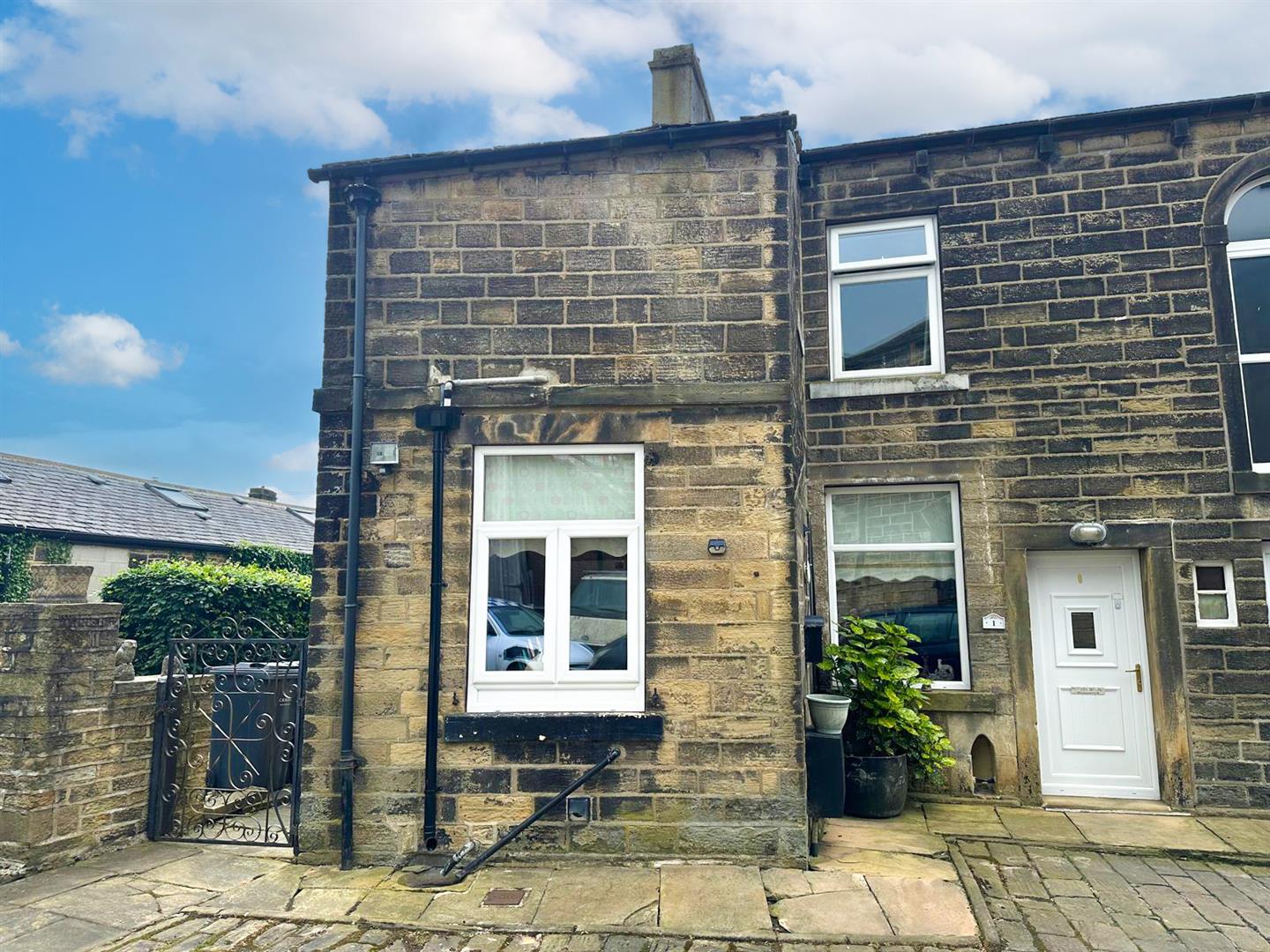 1 Lowbank House, Sykes Lane, Silsden, Wilman & Lodge